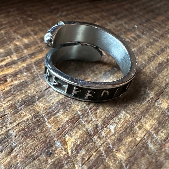 Grimfrost Rune Ring - Picture 5 of 5